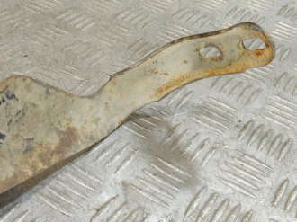 Кронштейн глушителя E 210