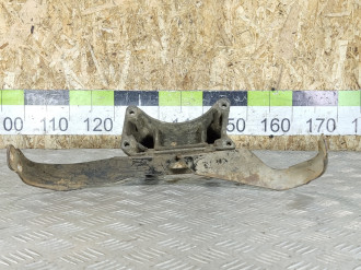 Кронштейн глушителя E 210