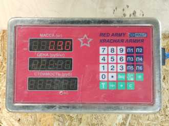 Петля крышки багажника правая C 202