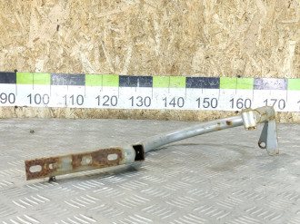 Петля крышки багажника правая C 202