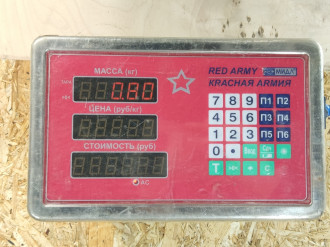 Петля крышки багажника правая E 124