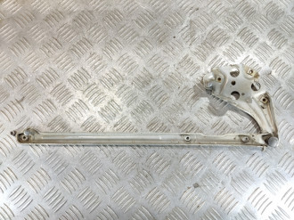 Петля капота левая E 210