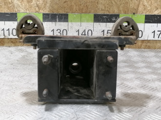 Кронштейн усилителя заднего бампера S 221