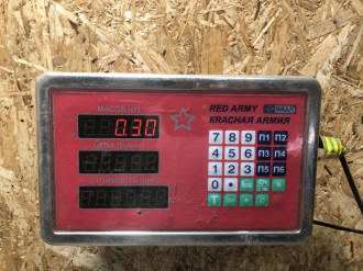 Петля двери передней левой верхняя E 124