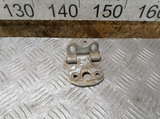 Петля двери передней левой верхняя E 210