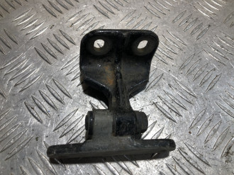 Петля двери задней правой нижняя S 221