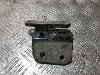 Петля двери задней правой нижняя S 221