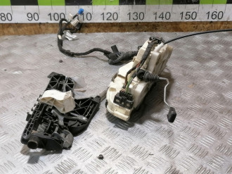 Замок двери задней левой S 221