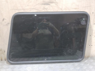 Стекло кузовное глухое заднее левое G 463