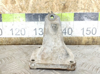 Кронштейн двигателя Clk 208