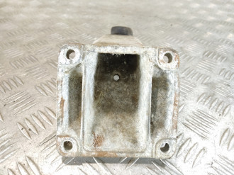 Кронштейн двигателя Clk 208