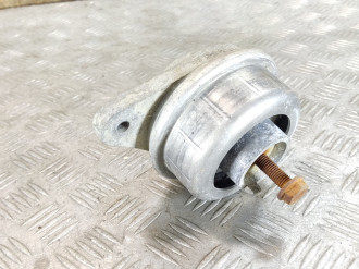 Опора двигателя S 221