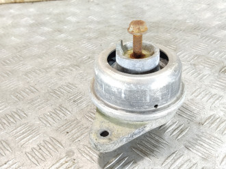 Опора двигателя S 221