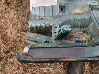 Порог со стойкой левой Ml 164