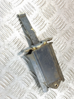 Ограничитель двери передний E 210