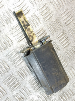 Ограничитель двери передний E 210