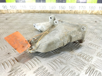 Кронштейн двигателя S 220