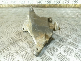 Кронштейн двигателя S 221