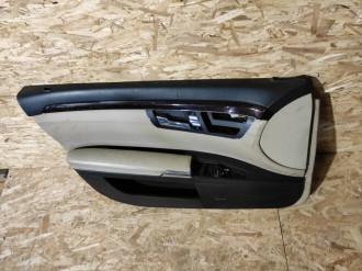 Обшивка двери передней левой S 221