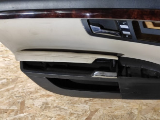 Обшивка двери передней левой S 221