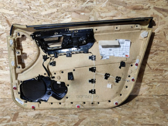 Обшивка двери передней левой S 221