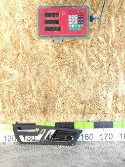 Ручка двери внутренняя передняя правая S 221