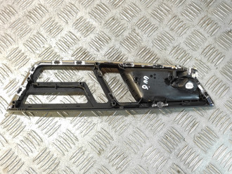 Ручка двери внутренняя передняя правая S 221