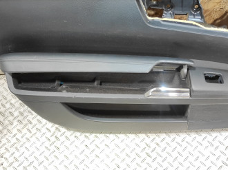 Обшивка двери передней левой S 221