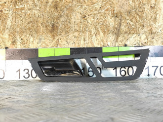 Ручка двери внутренняя передняя левая S 221