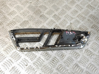 Ручка двери внутренняя передняя левая S 221