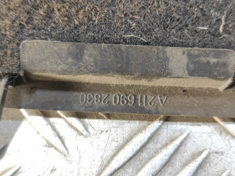 Обшивка багажника E 211