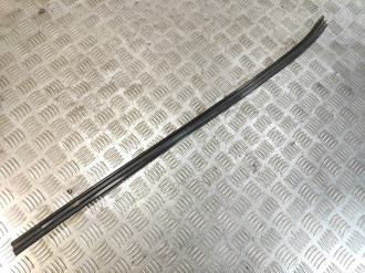 Молдинг стекла S 221