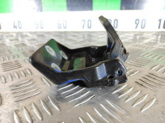 Петля багажника правая Vito 638