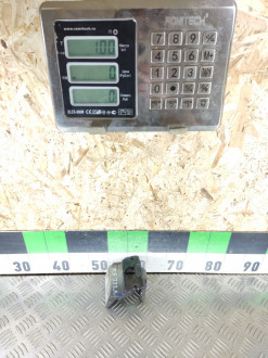 Петля багажника левая Vito 638