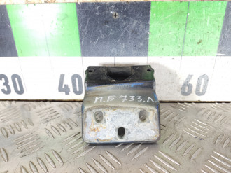 Петля багажника левая Vito 638