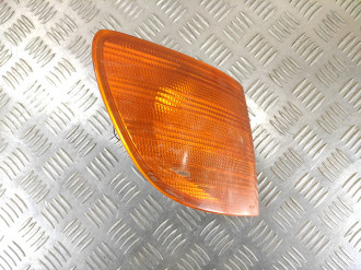 Поворотник правый Vito 638