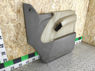 Обшивка двери передней правой Vito 638