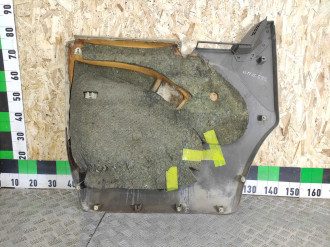 Обшивка двери передней правой Vito 638