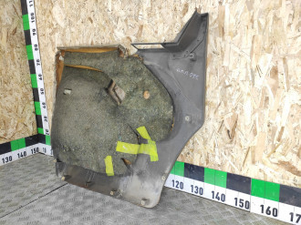 Обшивка двери передней правой Vito 638