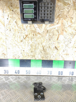 Петля двери передней правой верхняя Vito 638