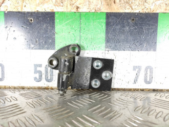 Петля двери передней правой верхняя Vito 638