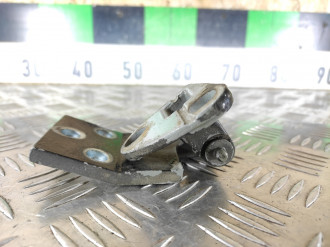 Петля двери передней правой верхняя Vito 638