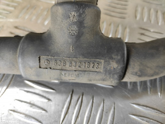 Тройник системы охлаждения Vito 638