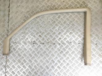 Накладка стекла двери передней правой Vito 638