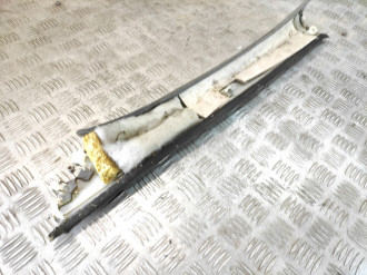 Обшивка стойки правая S 221