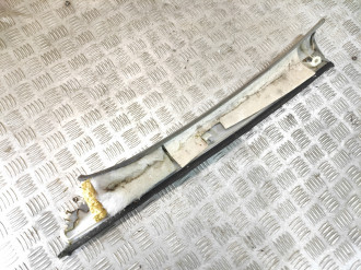 Обшивка стойки правая S 221