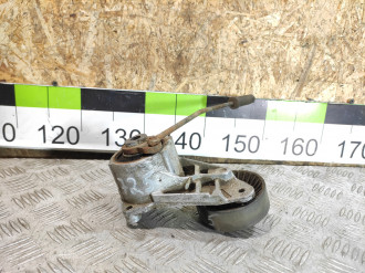 Натяжитель ремня E 124