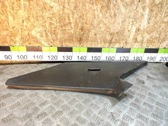 Обшивка стойки правая E 124