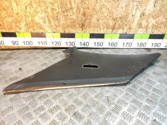 Обшивка стойки правая E 124
