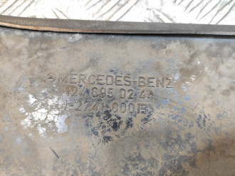 Обшивка стойки правая E 124